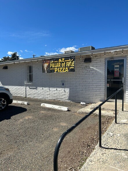 More Photos Of 10052 S Highway 69, Mayer Restaurant For Lease