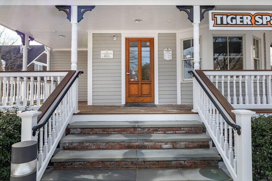 More Photos Of 27 Catoonah St, Ridgefield General Retail For Sale