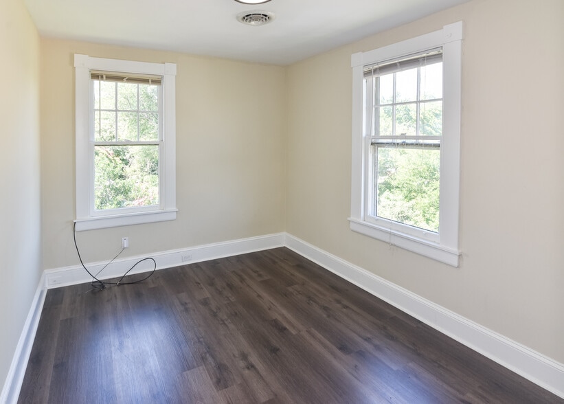 More Photos Of 104 Maple Ave, Chestertown Apartments For Sale