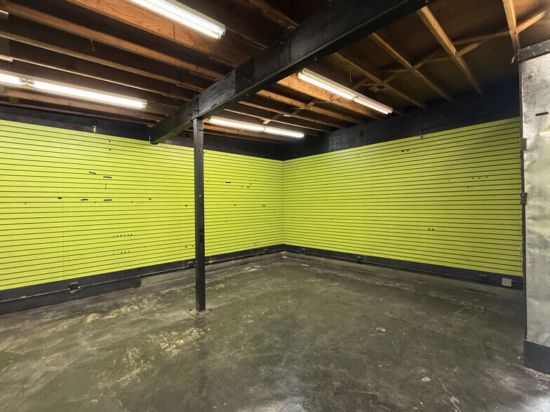 More Photos Of 3700 Guadalupe St, Austin Flex For Sale