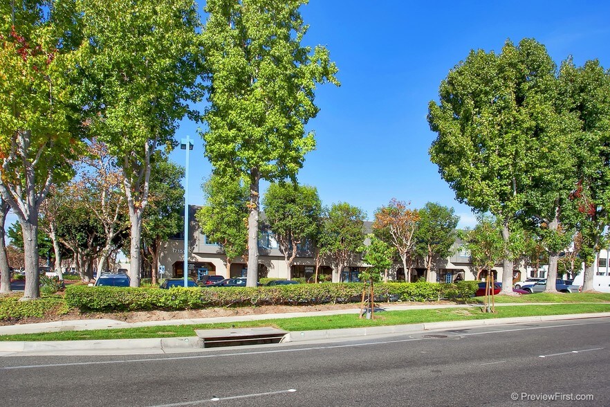 More Photos Of 17151 Newhope St, Fountain Valley Unknown For Lease