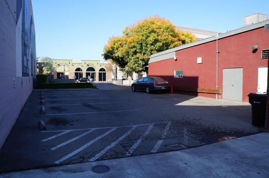 More Photos Of 378 E Campbell Ave, Campbell Freestanding For Sale