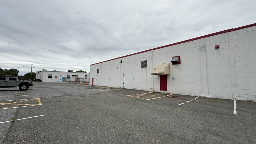 More Photos Of 125-155 Howard St, Phillipsburg Unknown For Lease