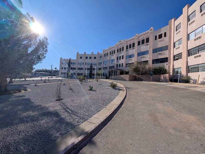 Primary Photo Of 1221 N Cotton St, El Paso Hospital For Lease