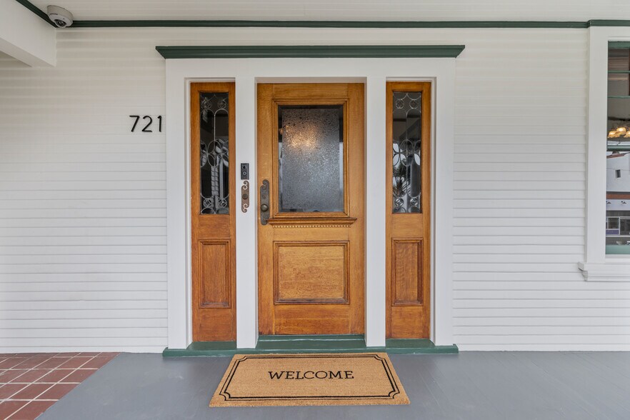 Primary Photo Of 721 E Main St, Ventura Office Residential For Sale