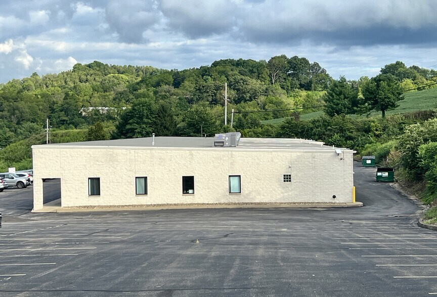 More Photos Of 1036-1062 Corporate Ln, Export Storefront Retail Office For Lease