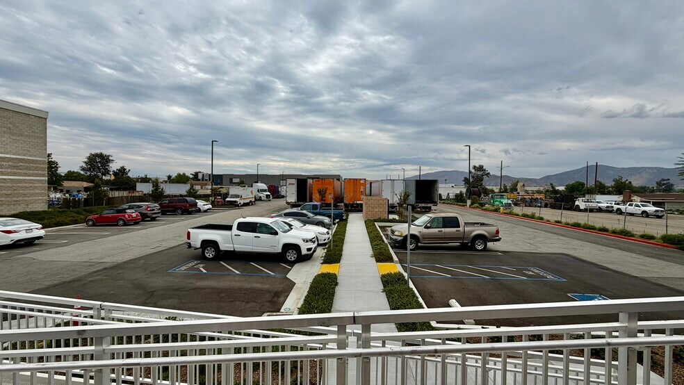 More Photos Of 11101 Calabash Ave, Fontana Truck Terminal For Sale