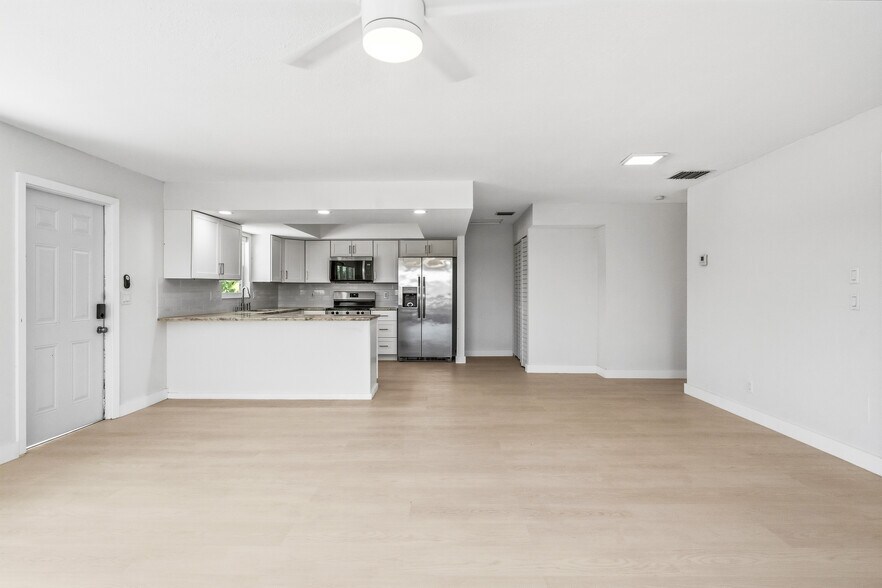 More Photos Of 741 Hernando St, Fort Pierce Multifamily For Sale