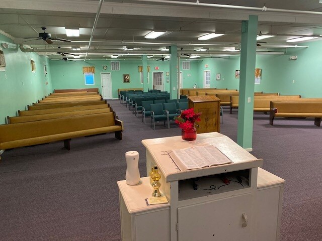 More Photos Of 400 Green St E, Wilson Religious Facility For Sale