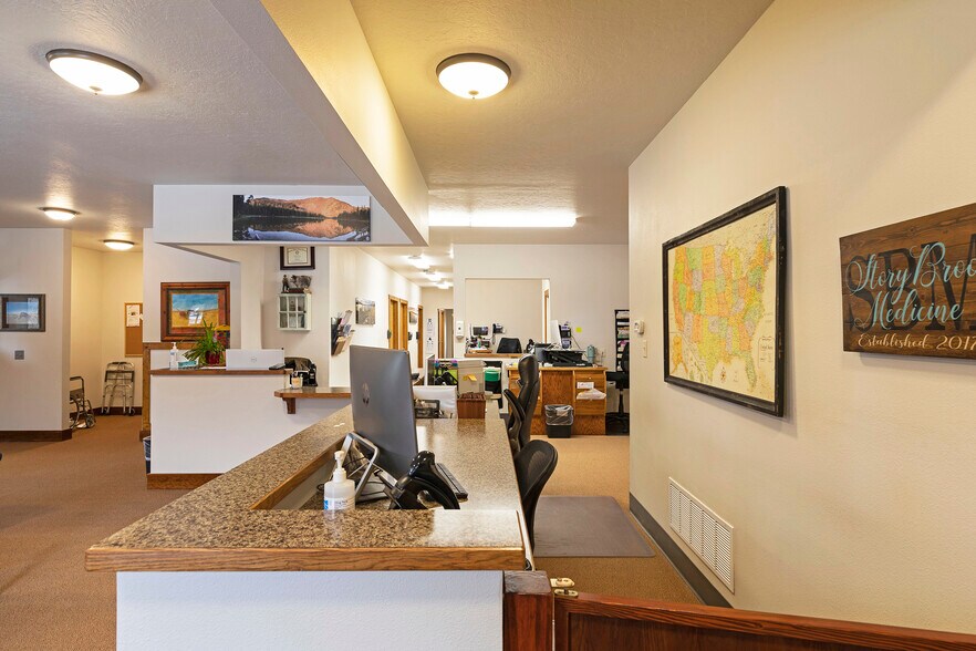 More Photos Of 401 W Main St, Stevensville Medical For Sale