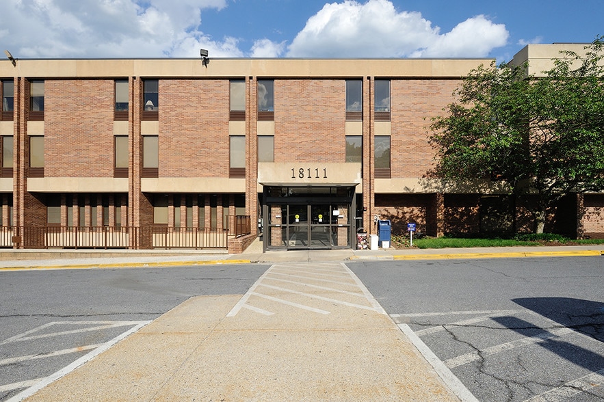 More Photos Of 18101 Prince Phillip Dr, Olney Unknown For Lease