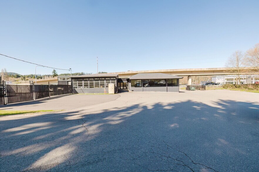 More Photos Of 3649 Frontage Rd, Port Orchard Office For Lease