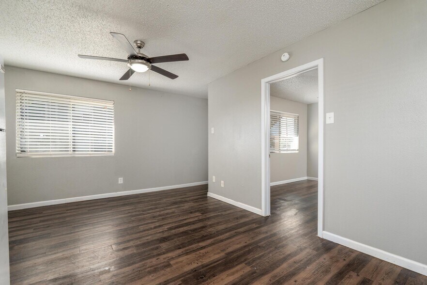 More Photos Of 501 Elm St, Sweetwater Apartments For Sale