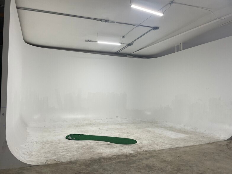 More Photos Of 1348 E 15th St, Los Angeles Warehouse For Lease