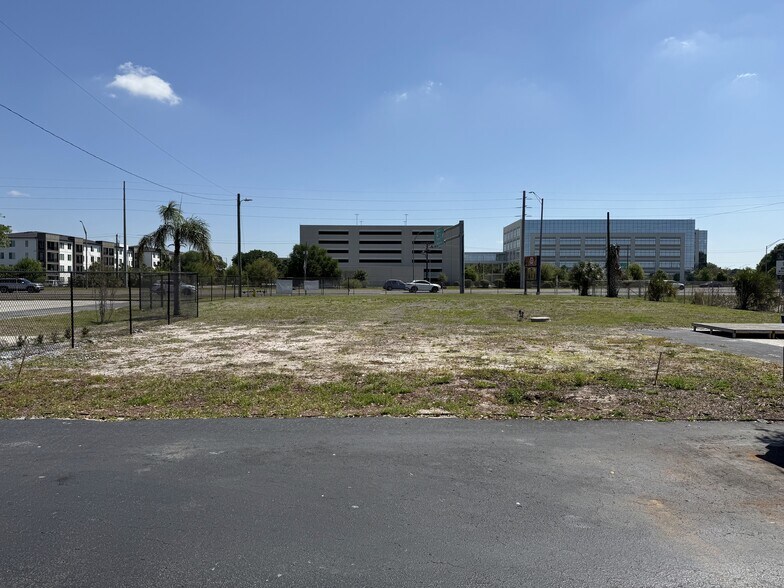 More Photos Of 1511 S US Highway 301, Tampa Business Park For Sale