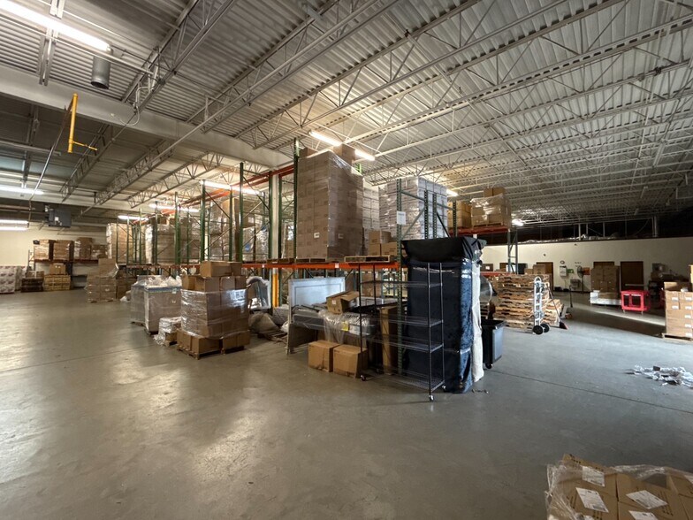 More Photos Of 822-826 22nd Street Pl SE, Hickory Warehouse For Lease
