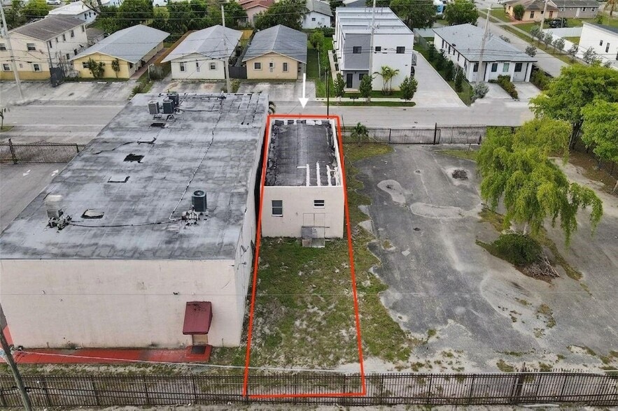 More Photos Of 4167 SW 18th St, West Park Industrial For Sale