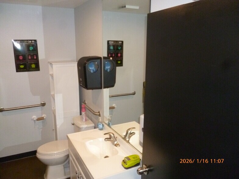 More Photos Of 1717 E Bell Rd, Phoenix Office For Lease