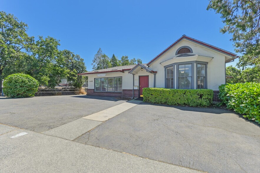 More Photos Of 1407-1409 Lincoln Way, Auburn Office For Sale