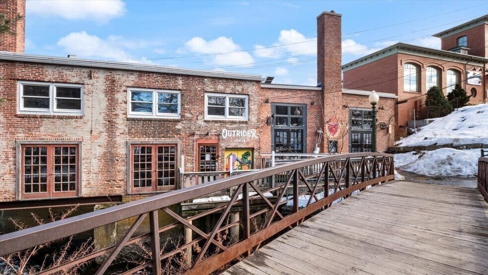 More Photos Of 35 Main St, Amesbury Storefront Retail Office For Sale