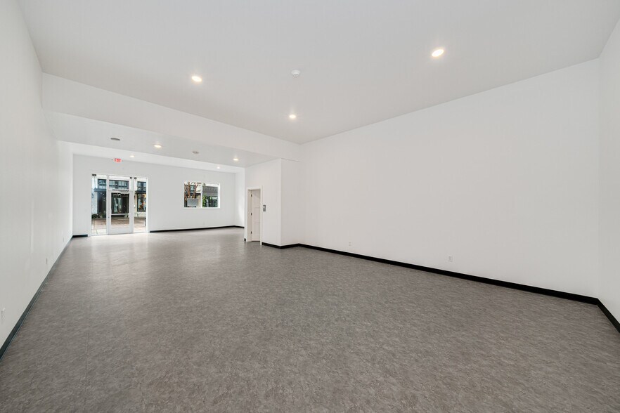 More Photos Of 115 Main Ave, Tillamook General Retail For Lease