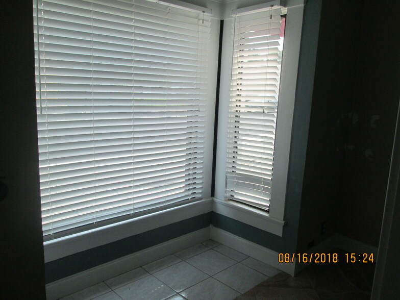 More Photos Of 642 East Ave, Warwick Storefront Retail Office For Sale