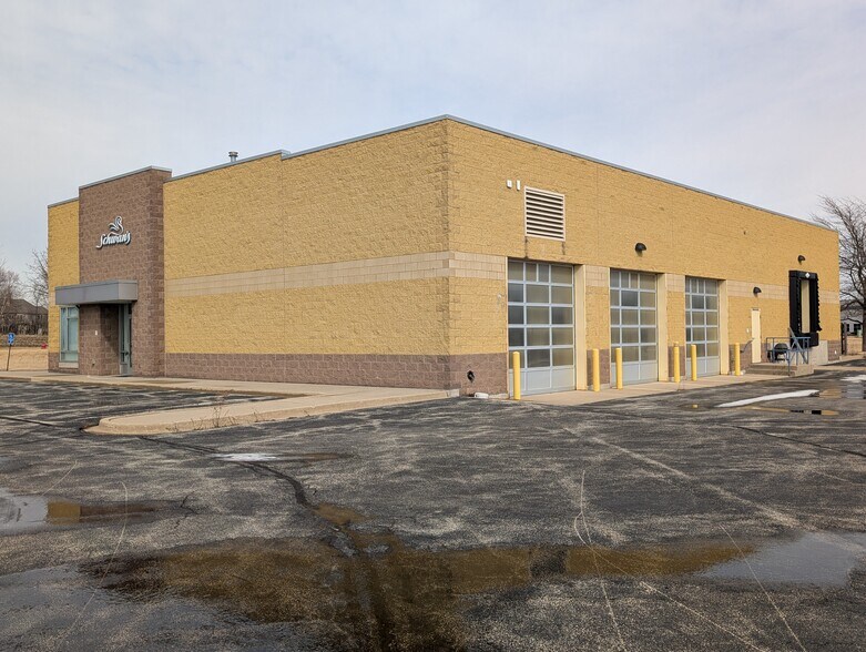 More Photos Of 1650 Afton Rd, Sycamore Distribution For Sale