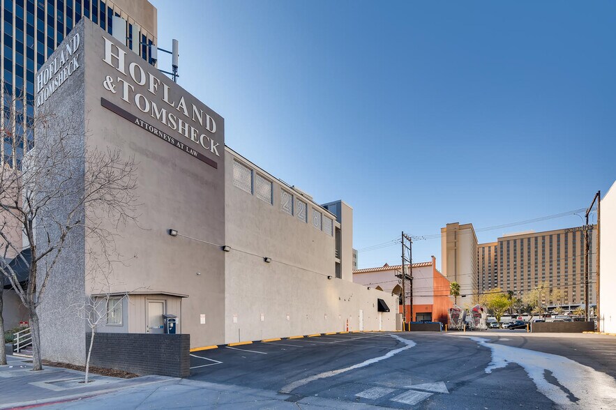 More Photos Of 228 S 4th St, Las Vegas Office For Sale