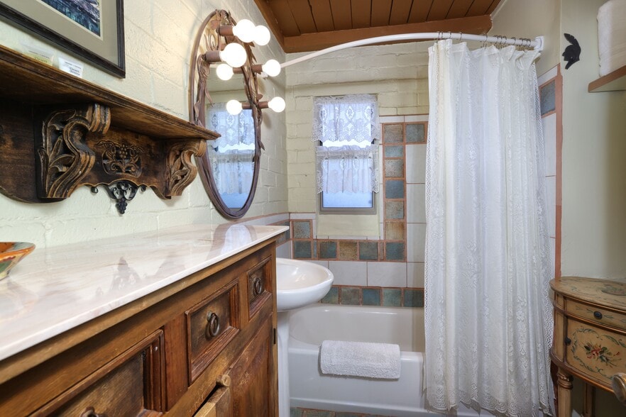 More Photos Of 1401 N Camino Cordon Rd, Tucson Apartments For Sale