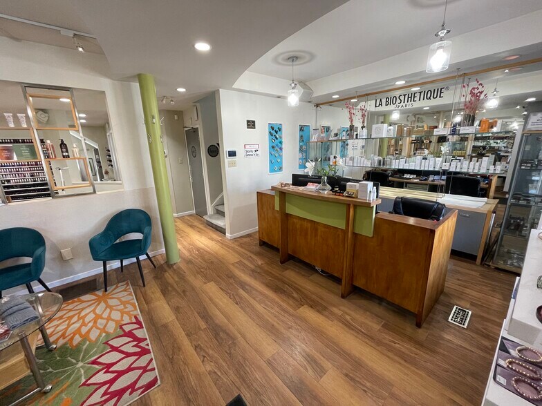 More Photos Of 598 Corydon Av, Winnipeg General Retail For Sale