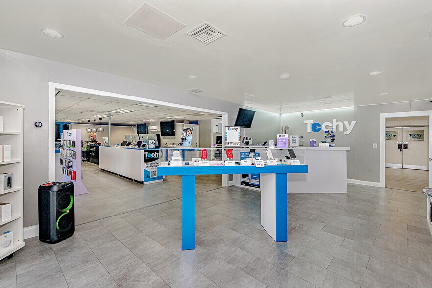 More Photos Of 3000 SW 4th Ave, Fort Lauderdale Warehouse For Lease