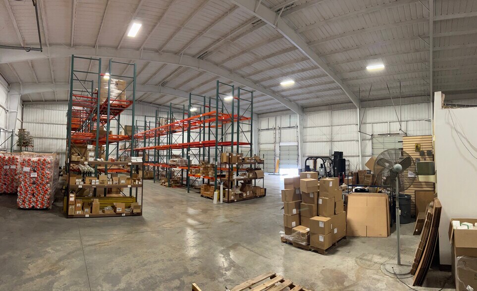 More Photos Of 3540 Shelby Ln, Denton Warehouse For Lease