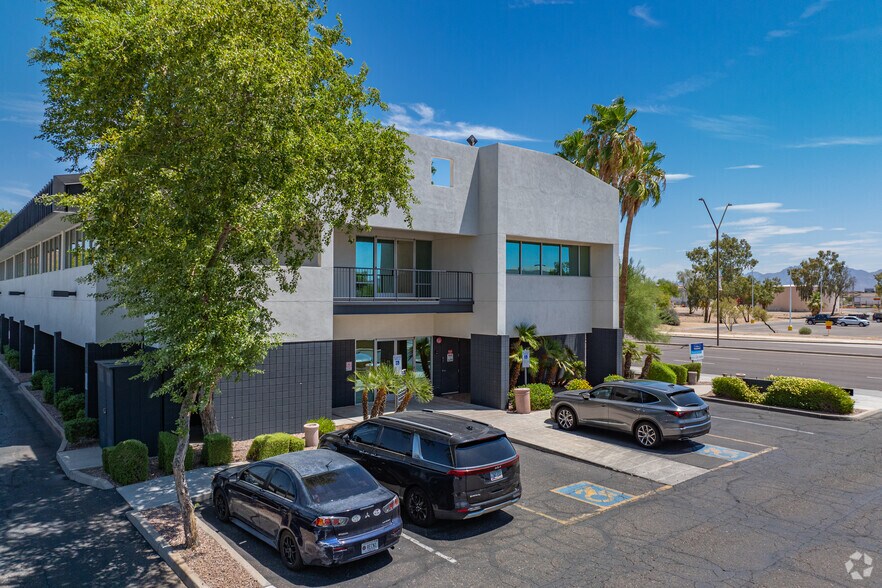 More Photos Of 14122 W McDowell Rd, Goodyear Office For Sale