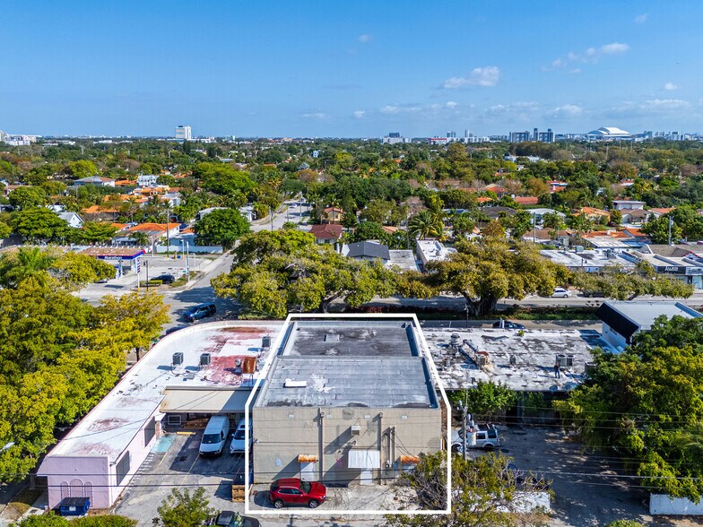 More Photos Of 2292 SW 22nd St, Miami Freestanding For Sale