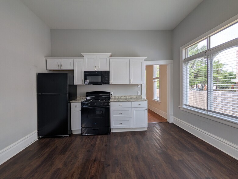 More Photos Of 1142 Yale St, Houston Office For Lease