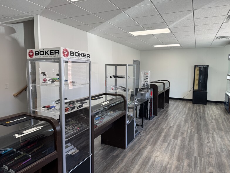 More Photos Of 8018 S Welby Park Dr, West Jordan Warehouse For Sale