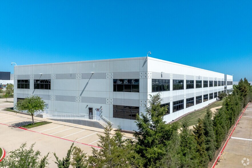 More Photos Of 14600 Heritage Pky, Fort Worth Office For Sale