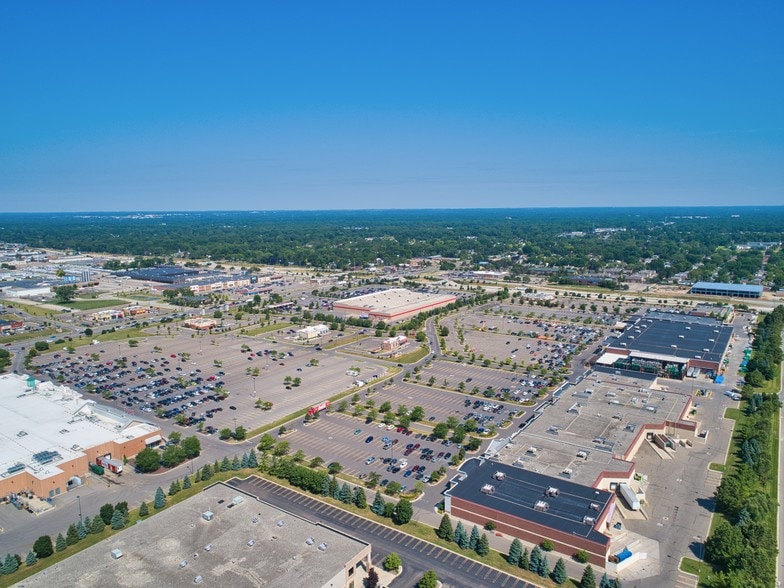 More Photos Of 28511-28599 Schoolcraft Rd, Livonia Unknown For Lease