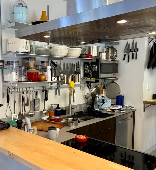 More Photos Of 1824 Elm St, Cincinnati Apartments For Sale