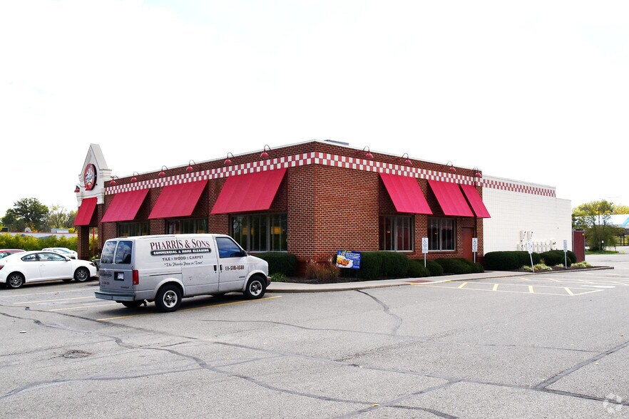 More Photos Of 1575 W Galbraith Rd, Cincinnati Restaurant For Sale