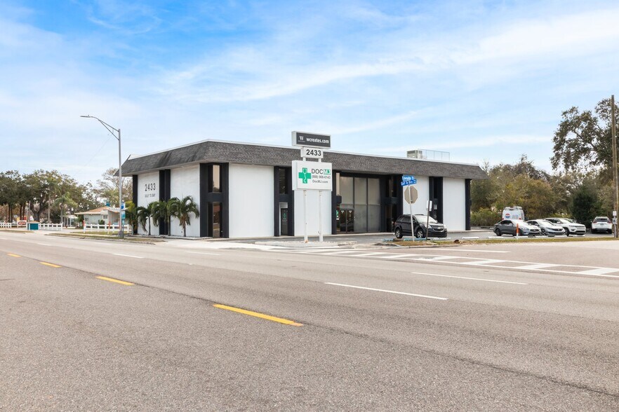More Photos Of 2433 Gulf To Bay Blvd, Clearwater Storefront Retail Office For Lease