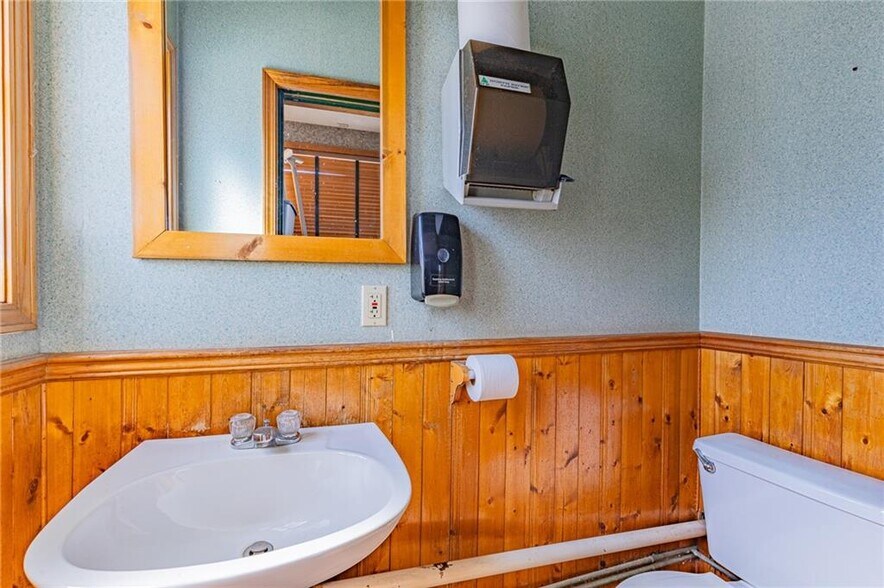 More Photos Of 4577 S Lake Rd, Brockport Auto Dealership For Sale