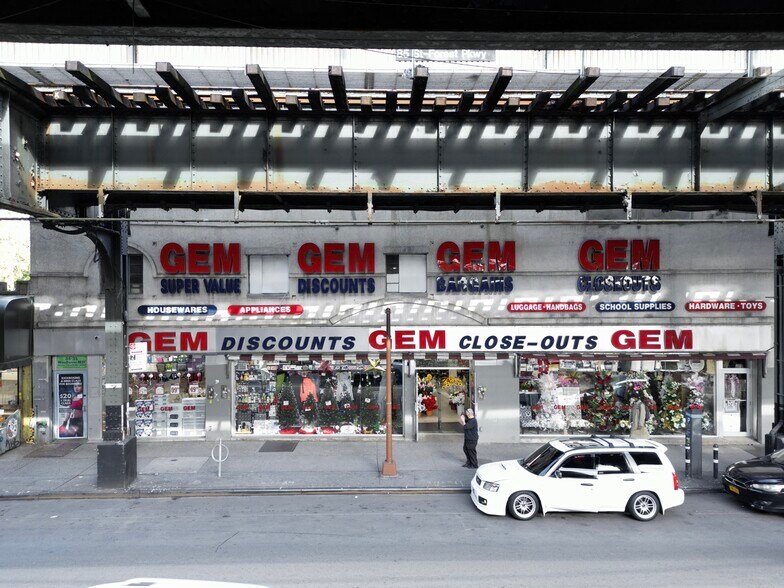 More Photos Of 84-33-84-37 Jamaica Ave, Woodhaven Storefront Retail Office For Lease