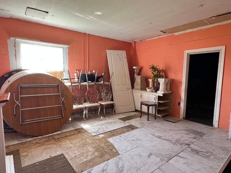 More Photos Of 1715 Market St, Baytown Religious Facility For Sale