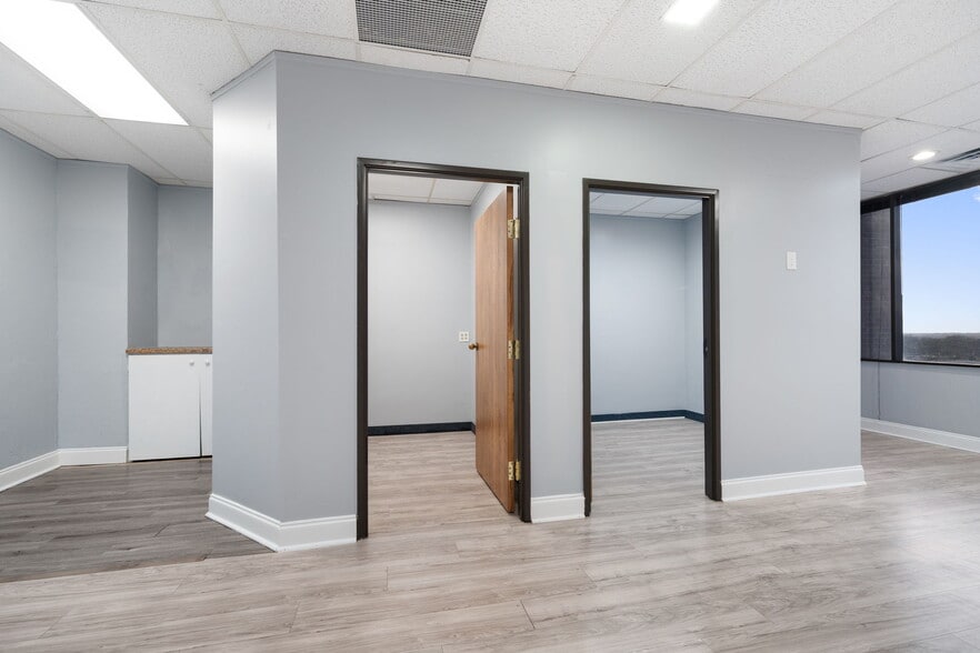 More Photos Of 1925 E Belt Line Rd, Carrollton Office For Lease