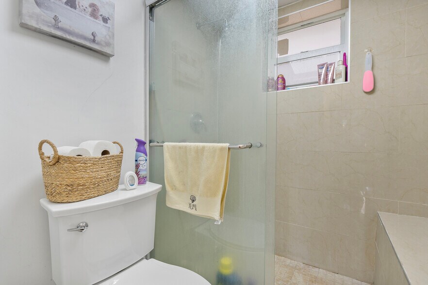 More Photos Of 2400 NW 16th Street Rd, Miami Apartments For Sale