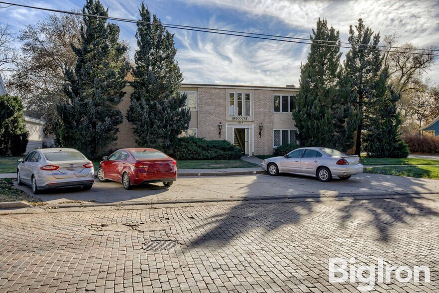 More Photos Of 1004 18th St, Belleville Apartments For Sale