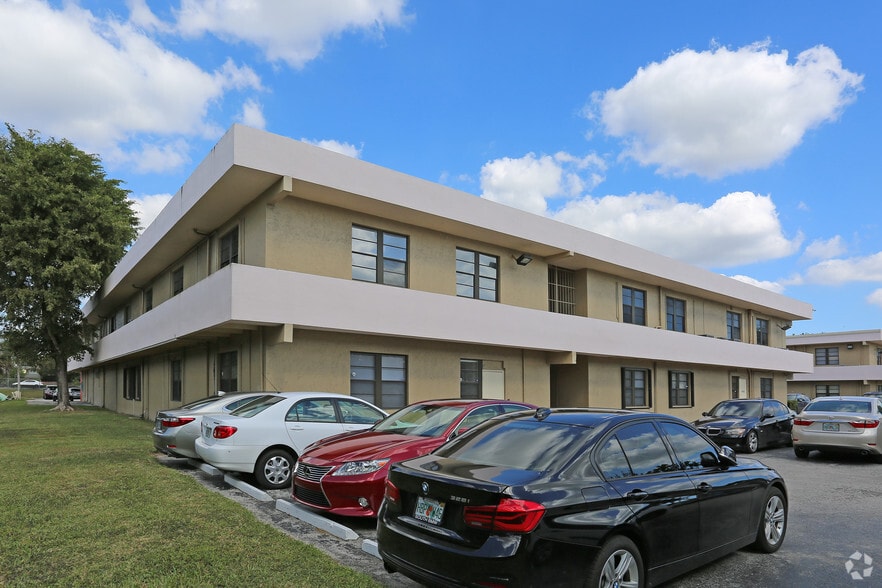 More Photos Of 13550 SW 88th St, Miami Medical For Lease