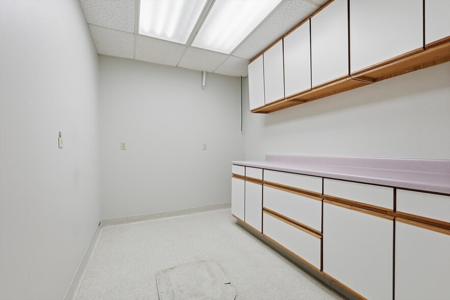 More Photos Of 2141-2149 W Park Blvd, Plano Unknown For Lease
