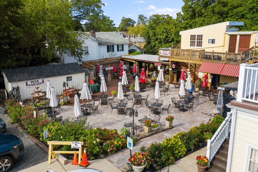 More Photos Of 28 W Bridge St, New Hope Hospitality For Sale